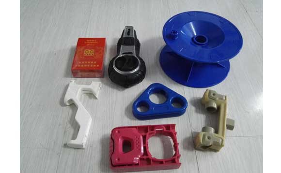 �y������